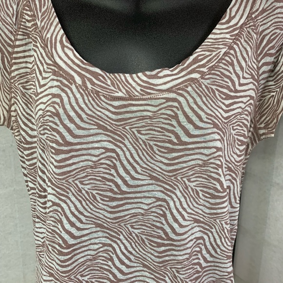 Express Print Top - Picture 2 of 3